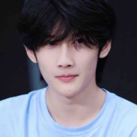 Dư Vũ Hàm(bạn anh)