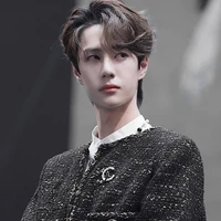 Vương Nhất Bác (NB)