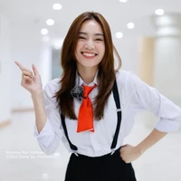 Ngọc (chị cô)