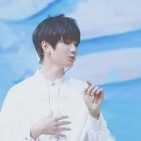 Ngao Tử Dật ( Tam Gia)