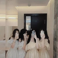 4 cô