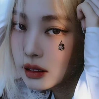 Kim Jennie(Em)