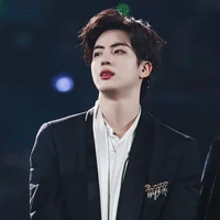 Jin (anh họ JS)