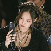 Kim Jennie_em
