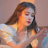 Lee Ji-eun ( IU)