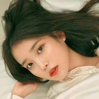IU"chị 3 nàng"