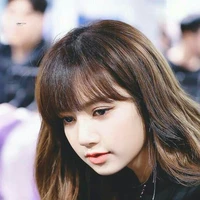 Lisa"nàng"