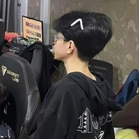 Egai Tấn Khoa ( Tuoi nè=)) )