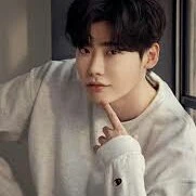 lee Jong-suk ( hắn )