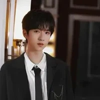 Hạ Tuấn Lâm(cậu)