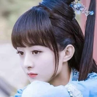 Triệu Lệ Dĩnh (mẹ anh)