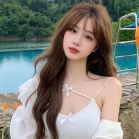 Đồng Hiền( chị họ của nữ 9)