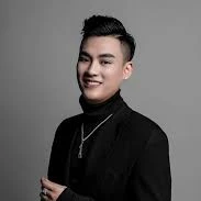 anh áo đen(trphòng)