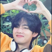 Kim Taehyung- Hắn