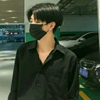 Lãnh Hoàng thiên Long