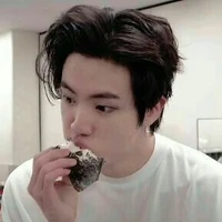 Kim Seok jin-Bà