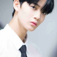 Bae Jinyoung 