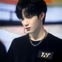 Lưu Diệu Văn_Anh
