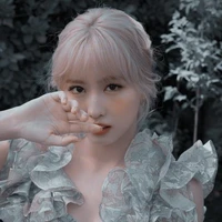 Hirai Momo