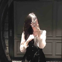 Diệp Gia Liên_con gái ông ta