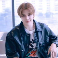 ThanaThip Srithongsuk<BankJi>(Hắn)