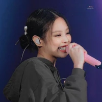 Kim Trân Ni (Jennie)