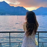 Đồng Vi Vi /em gái n9