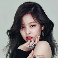 Kim Jennie (Em)