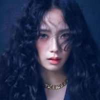 jisoo ( y )