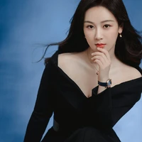 dương tử/ mẹ của KD