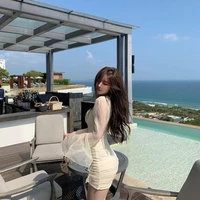 Hạ Uyển Uyển _ chị nuôi nu9