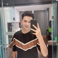 Quốc Tuấn (Anh trai Thùy Anh)