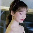 Hari ( mẹ anh )