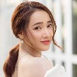 Phương ( mẹ cô )