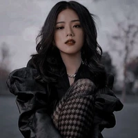 Kim Jisoo(Chị)