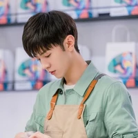 Chu Tư Việt ( nam 9)