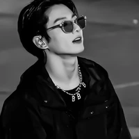 Jeon Jungkook《J》