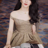 Đinh Lệ Dĩnh (mẹ cậu)