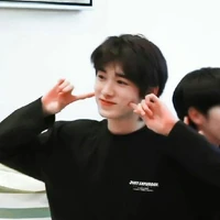 Tống Á Hiên - 🐳