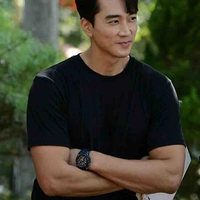 Đàm Vũ Hoàng Anh ( bố nu9)