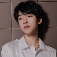 Hạ Tuấn Lâm/cậu🐰/