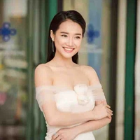Nhã Phương (mẹ Ngọc,Thư)