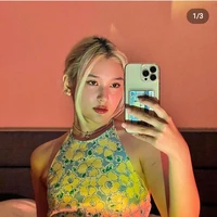 Adele(mẹ Alina)