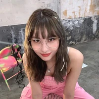 Hirai Momo - quý tộc nước ngoài