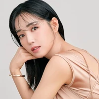 MỢ TƯ_ vợ hắn