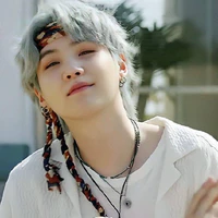 Min Yoongi ( ba nàng )