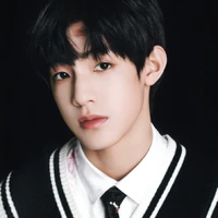 Trạch Vũ (công8)bạn công 9