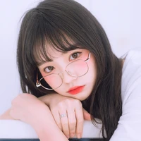 Diệp Liên / em gái nuôi nữ 9