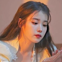 La Ji-Eun ( chị hai cô,Y/IU )