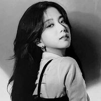 Kim jisoo [ BT cô ]  Y